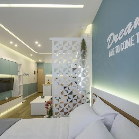 Τhe Half Root Suite In The Heart Of City Center Thessaloníki Ngoại thất bức ảnh