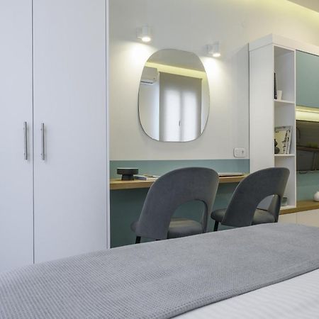 Τhe Half Root Suite In The Heart Of City Center Thessaloníki Ngoại thất bức ảnh