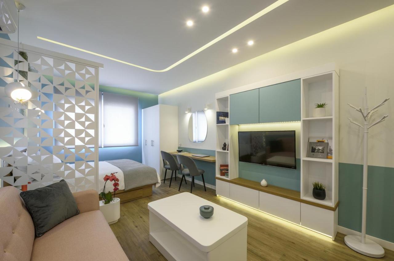 Τhe Half Root Suite In The Heart Of City Center Thessaloníki Ngoại thất bức ảnh
