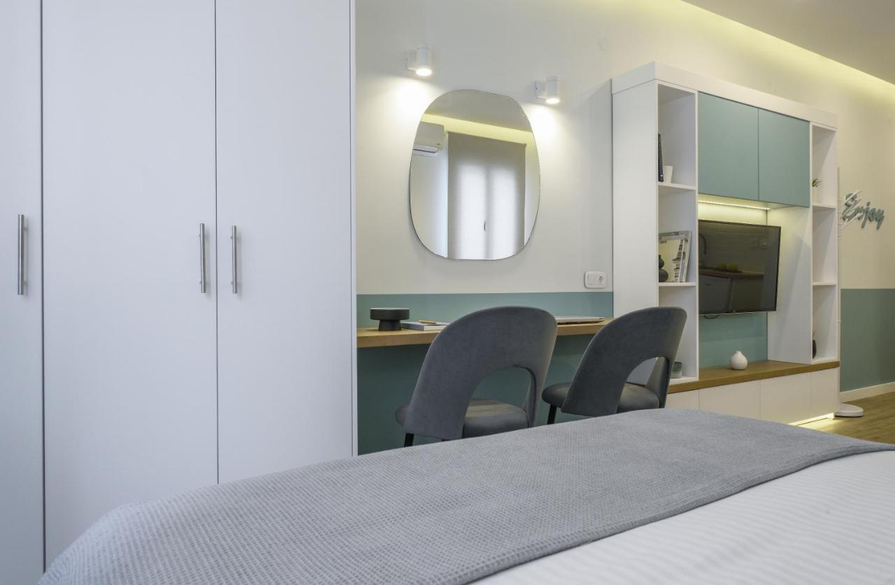 Τhe Half Root Suite In The Heart Of City Center Thessaloníki Ngoại thất bức ảnh