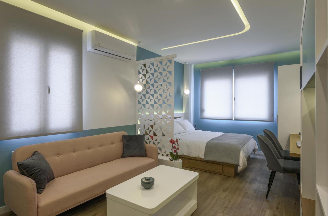 Τhe Half Root Suite In The Heart Of City Center Thessaloníki Ngoại thất bức ảnh