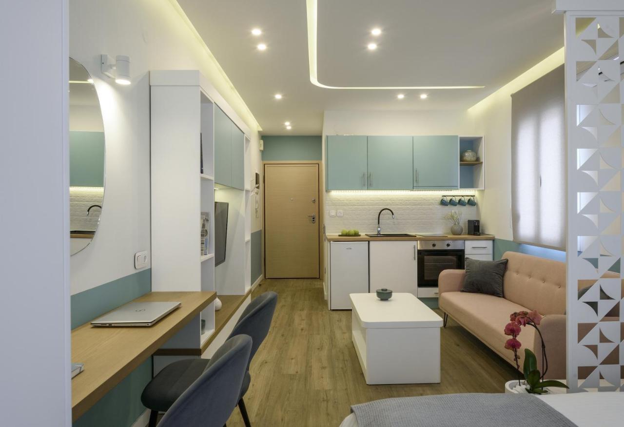 Τhe Half Root Suite In The Heart Of City Center Thessaloníki Ngoại thất bức ảnh